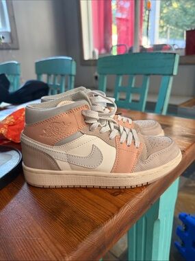 Air Jordan Mid Milan